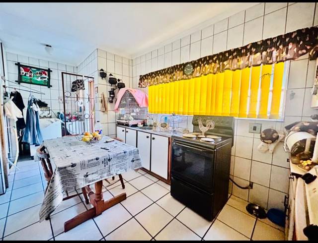 3 BEDROOM HOUSE FOR SALE IN VANDERBIJLPARK CE 4